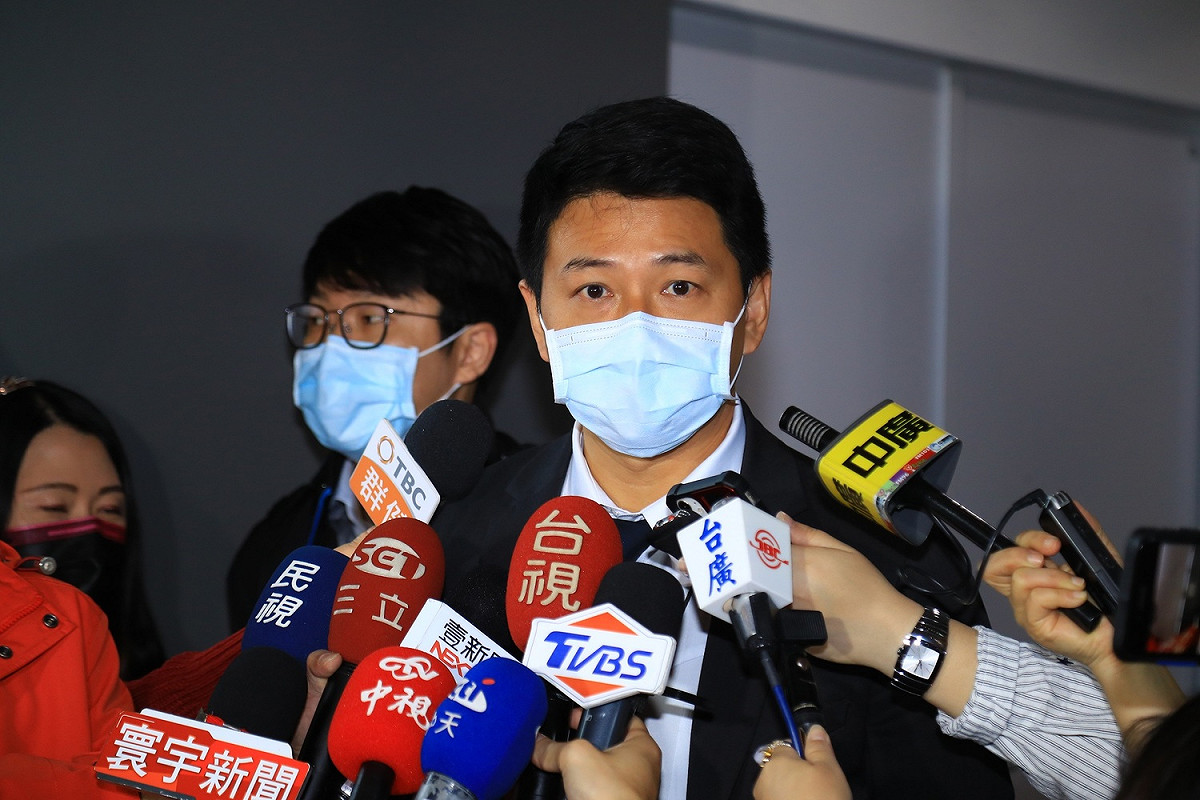交通局長葉昭甫表示，市府跟北捷是同步進行，現階段最重要且市民最關心的，是列車意外事件的釐清及改善作為。 台中市政府/提供