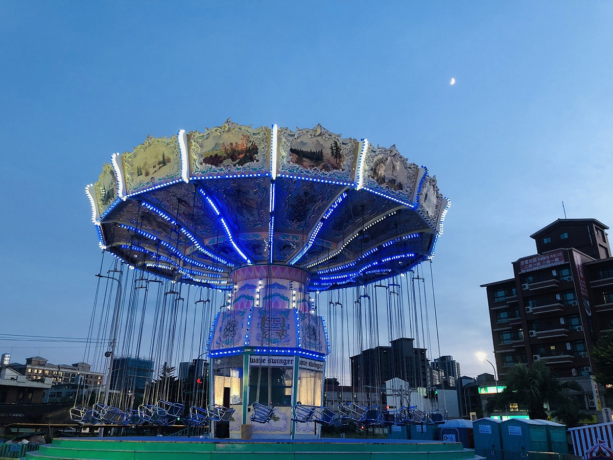 JETS嘉年華進駐桃園，每日均吸引大批民眾前往遊樂，開園日期延長至明年3月1日。 圖：桃園市政府觀旅局／提供