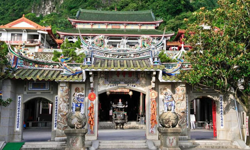 關子嶺的國定三級古蹟火山碧雲寺 圖：取自2020關仔嶺送夕陽迎新歲跨年三部曲官網