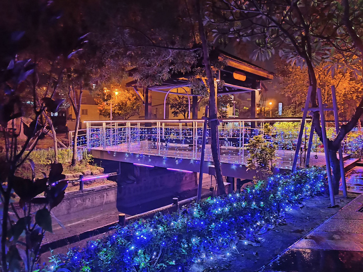 新營綠川水岸涼亭燈飾 圖：台南市觀旅局／提供