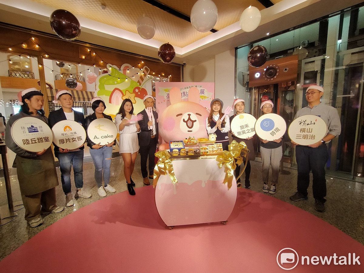 中部地區年度最大甜點展在台中市中友百貨開跑。 圖：唐復年/攝