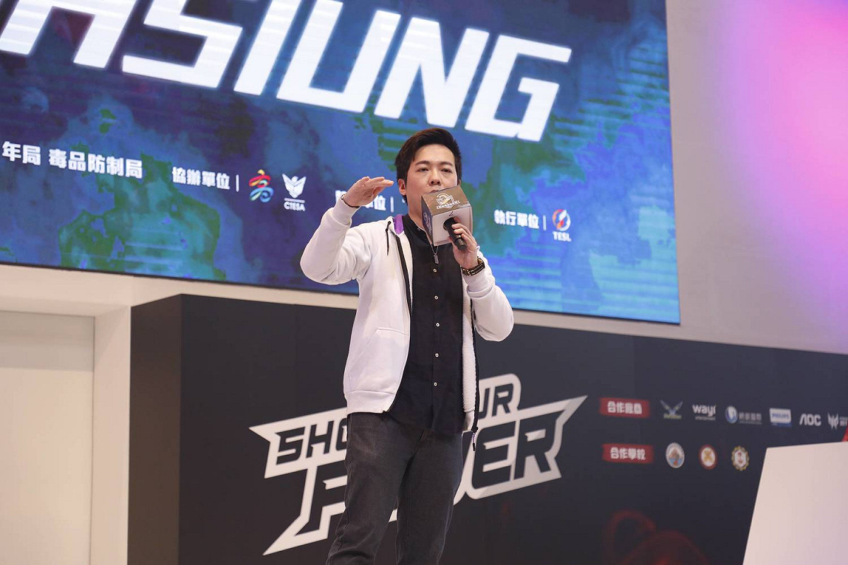 Twitch 社群節目經理SoBaDRush引導學生認識直播產業 圖：TESL/提供