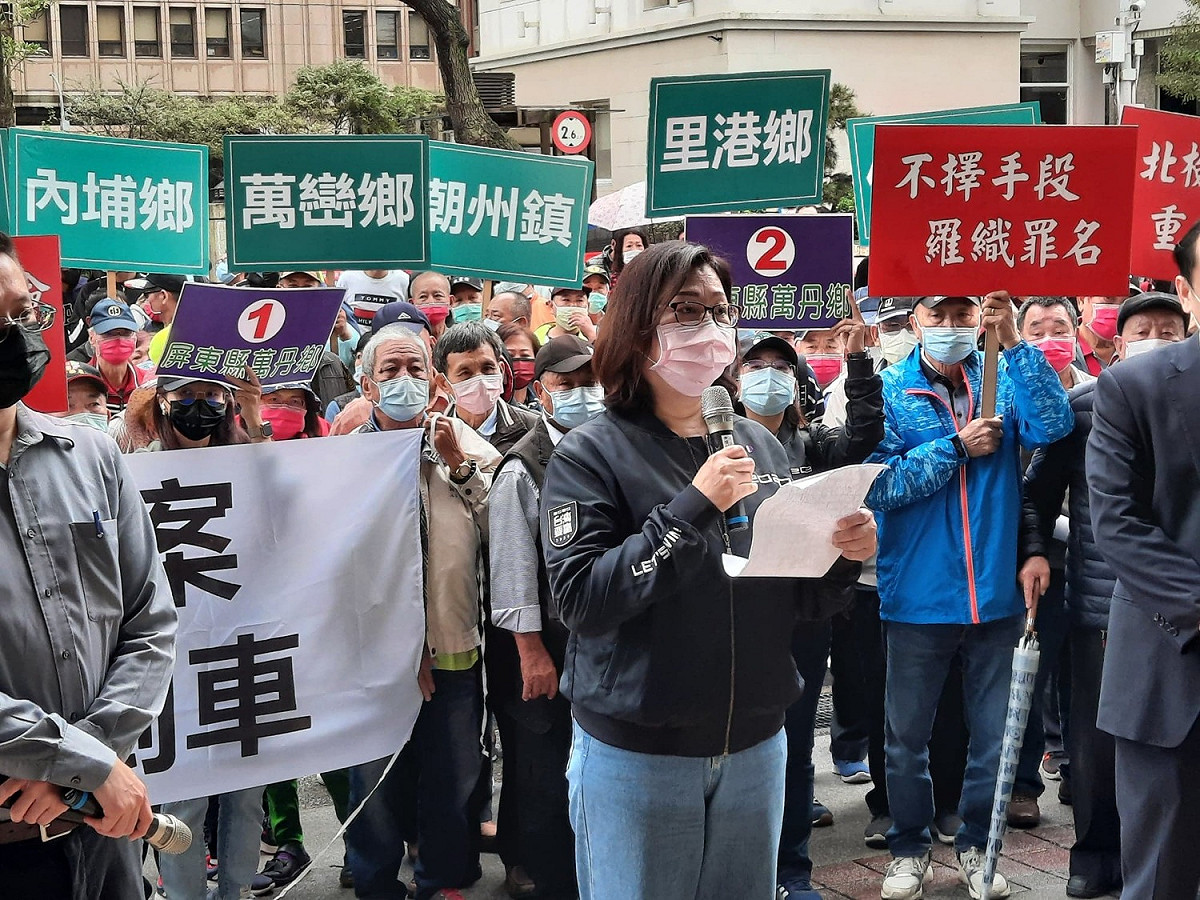 廖靖汝指出，要赴台北地院遞自訴。 圖:陳佩君/攝