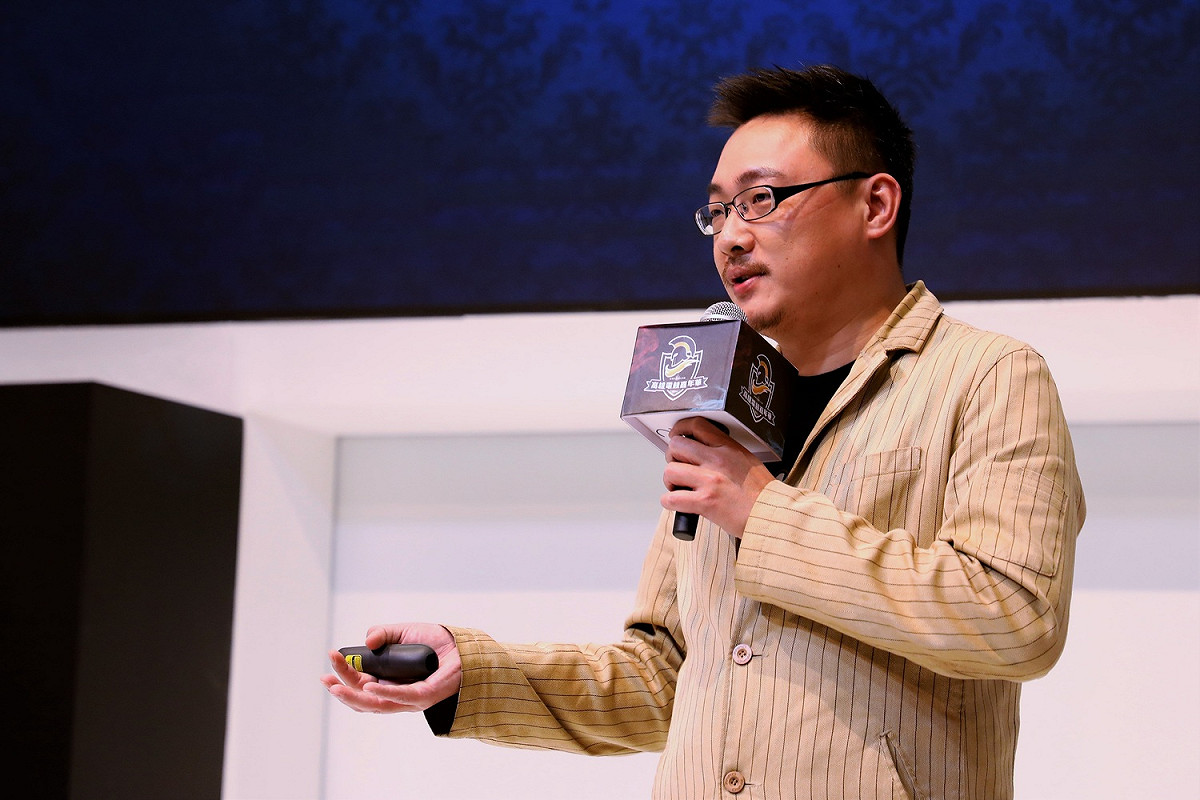 高雄電競嘉年華請來三金司儀賈培德傳授未來直播主聲音秘招。 圖：TESL提供