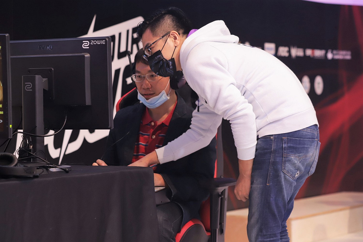傳奇格鬥電競選手Gamerbee小向現身指導表演賽 圖：TESL/提供