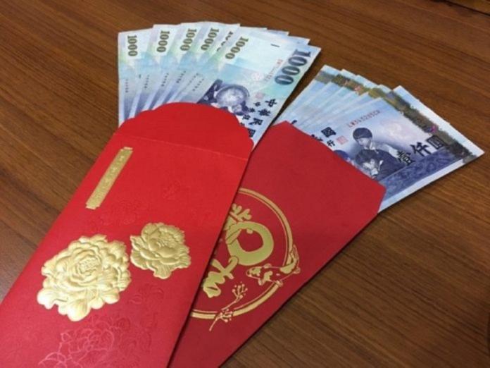 第一次參加朋友的婚禮，紅包該包多少禮金？貼文引發熱議。 示意圖／翻攝爆廢公社臉書