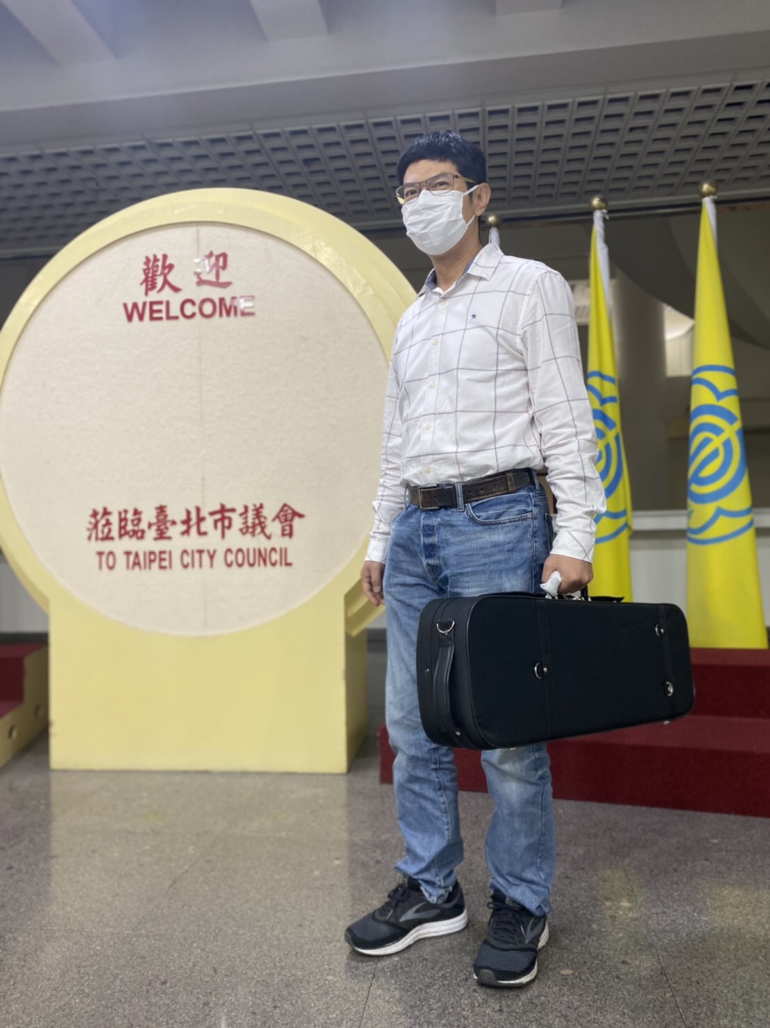 周永鴻親自北上接世堅「琴」。 周永鴻/提供
