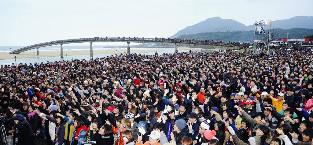 褔隆迎曙光人潮。 圖：觀光局國民旅遊組／提供