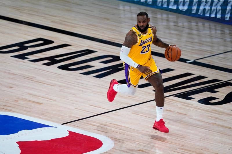 湖人球星LeBron James發起快攻。 圖／美聯社／達志影像