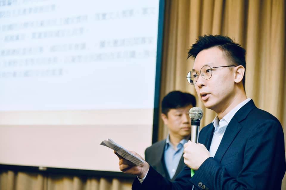 民進黨副秘書長林飛帆呼籲在野黨不要再杯葛國防預算，對支持我們的盟友政治設局。 圖：翻攝林飛帆臉書