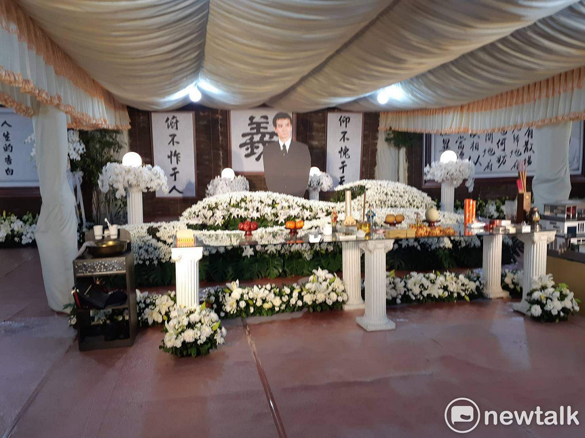 嘉義地方聞人洪鴻彬的靈堂設於嘉義市青年街111號。 圖：蔡坤龍/攝
