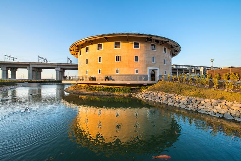 客委會推出的「浪漫客庄旅遊券」，使用金額已超出預算約2773萬(圖為苗栗客家圓樓)。 圖：翻攝自交通部觀光局