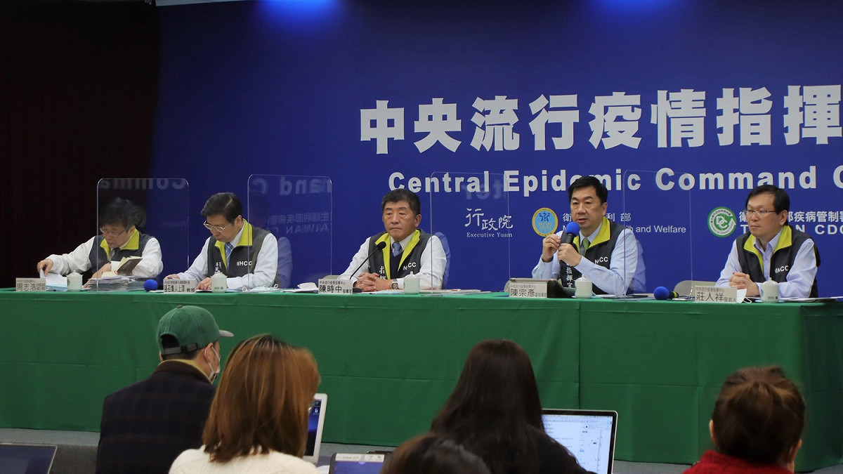 疫情指揮中心今針對網路上一份疫調圖表做出聲明，指揮官陳時中表示，該疫調圖表應屬密件，政風處已針對該事件展開調查。 圖：中央流行疫情指揮中心/提供