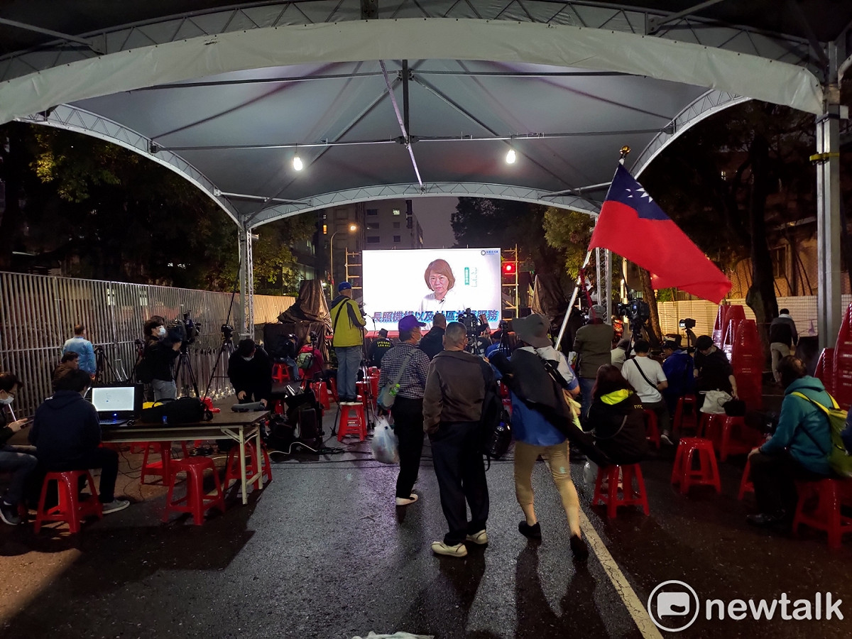 國民黨食安守夜因應疫情升溫取消群眾動員後，將活動轉為線上轉播。 圖：黃建豪/攝