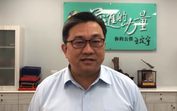 民進黨立委王定宇痛批《亞洲週刊》指控民主台灣民選總統獨裁，根本是「黑色笑話」。 圖：翻攝王定宇臉書影片