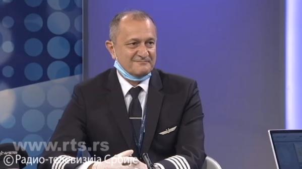 當初搭在中國防疫專家入境的機長弗拉尼奇（Svetislav Vrani）在24日因確診武漢肺炎身亡。 圖：翻攝自《RTS》