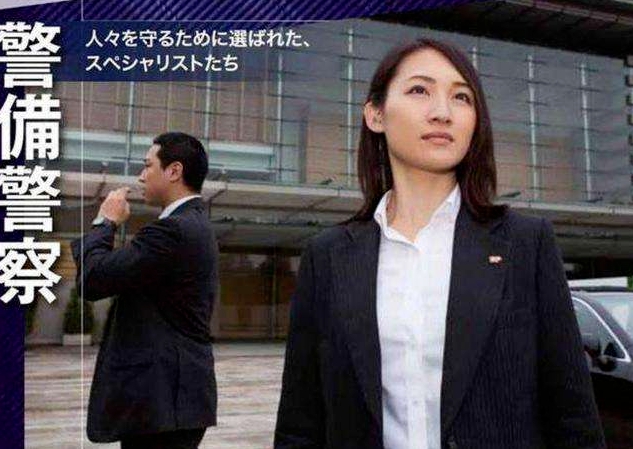 前日本首相安倍晉三貼身女保鑣石田萌美。 圖 : 翻攝自世界華人周刊