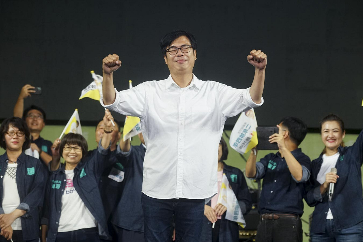 民進黨高雄市長候選人陳其邁在選前之夜表示，高雄是他一生懸命的故鄉，明天的選舉是為了讓高雄市政重開機。 圖：張良一/攝