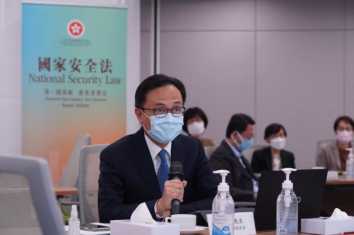 香港公務員事務局長聶德權表示，雖大部分人已簽署愛國聲明，但目前仍有逾200人拒絕簽署。 圖：翻攝自聶德權臉書（資料照）