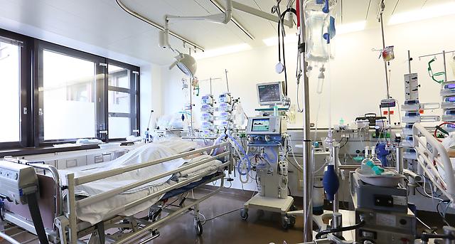 眼看德國確診數、死亡數逐漸攀高，各地重症科病床、護士短缺，讓民眾相當擔心。 圖：翻攝自推特