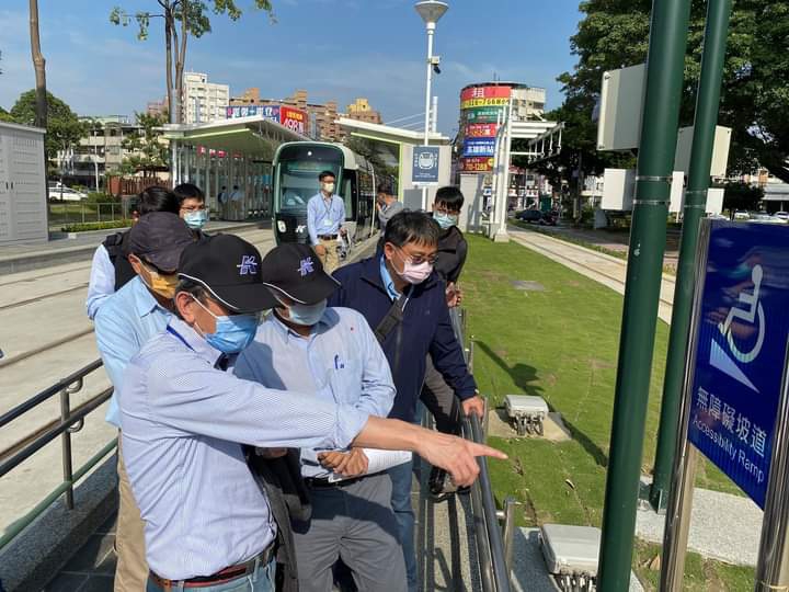 高市捷運工程局日前完成輕軌大南環路段履勘。 圖：翻攝高市捷運工程局臉書