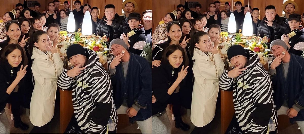 周杰倫上傳版本（左）、好友珍妮花上傳版本（右），明顯發現昆凌小腹微凸。 圖：新頭殼／合成