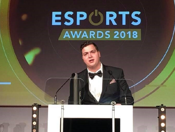 Jacob Wolf曾獲得2018 Esports Awards電競大獎「年度最佳電競記者」殊榮。 圖：翻攝自Esports Awards