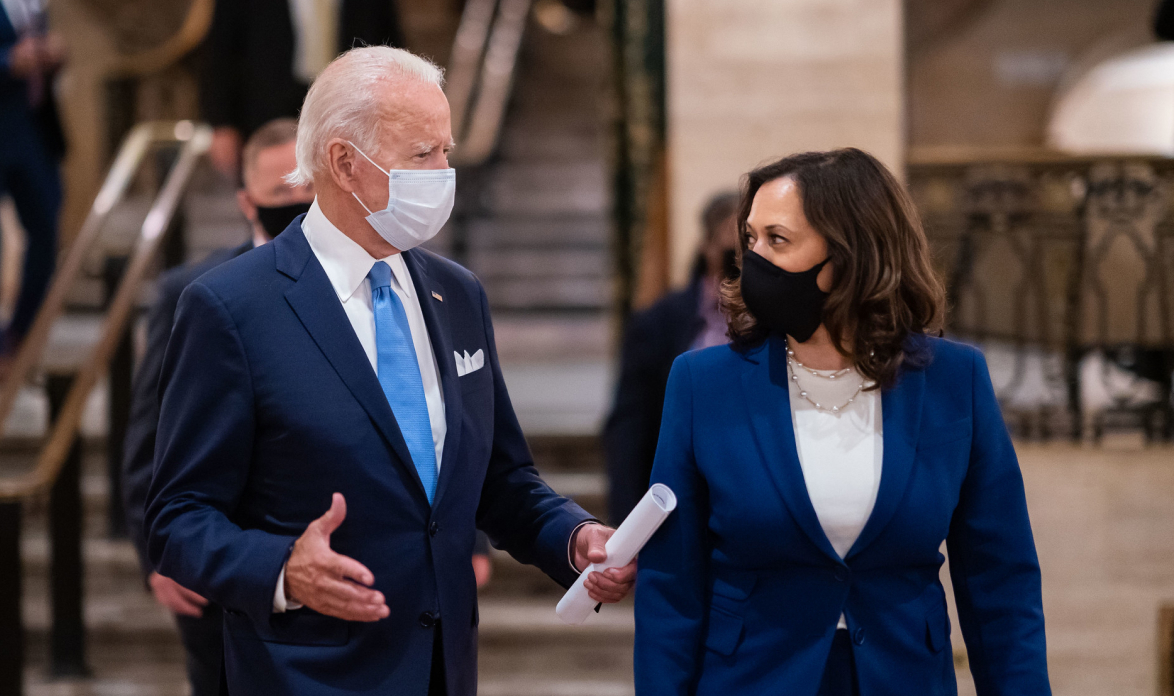美國正副總統當選人拜登（Joe Biden）及賀錦麗（Kamala Harris）20日將就職。 圖：翻攝自拜登賀錦麗團隊官方網站