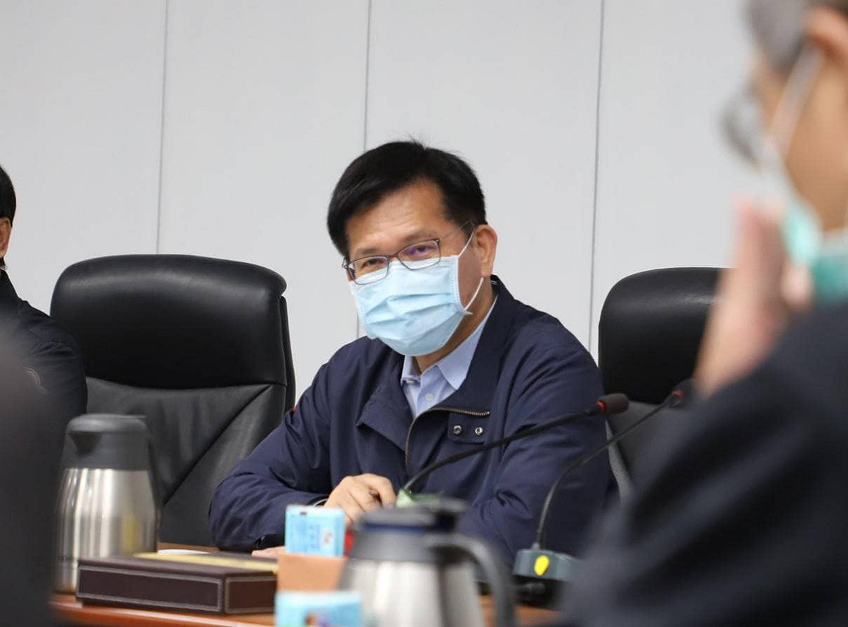 交通部長林佳龍表示，航空業檢疫制度調整會先觀察1個月，再依實施狀況調整。（資料照） 圖：翻攝自林佳龍臉書