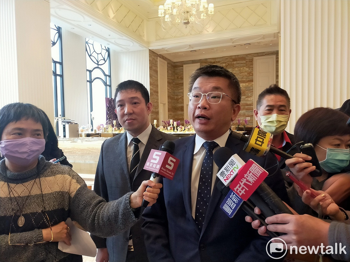 被問參選台中市長決定好了嗎？ 蔡其昌說，做好現在位置自然會有下一個。 圖：唐復年/攝
