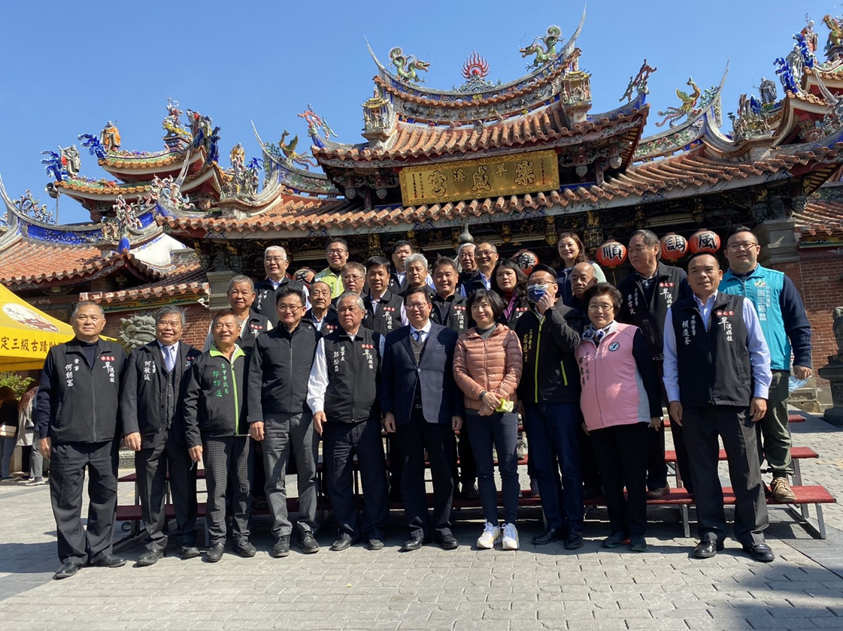 桃園市長鄭文燦赴台中樂成宮參拜。 圖：樂成宮/提供