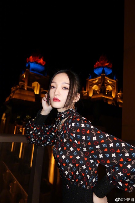 張韶涵重現《歐若拉》MV，不老童顏看呆網友。 圖：翻攝自張韶涵微博