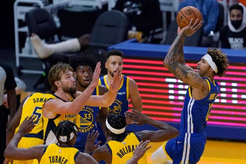 勇士前鋒Kelly Oubre Jr.出手投籃。 圖：取自美聯社／達志影像