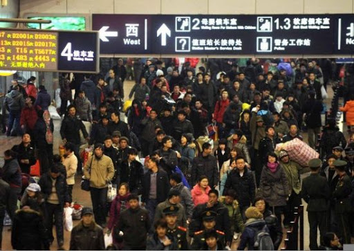 中國大陸春運對新冠肺炎的防疫構成嚴格考驗。 圖 : 翻攝自人民網