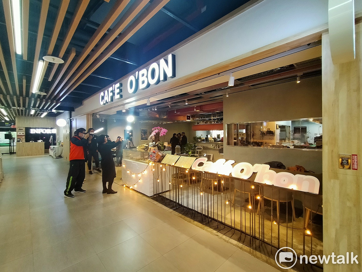 鐵七大街陸續有美食餐廳進駐。 圖:唐復年/攝
