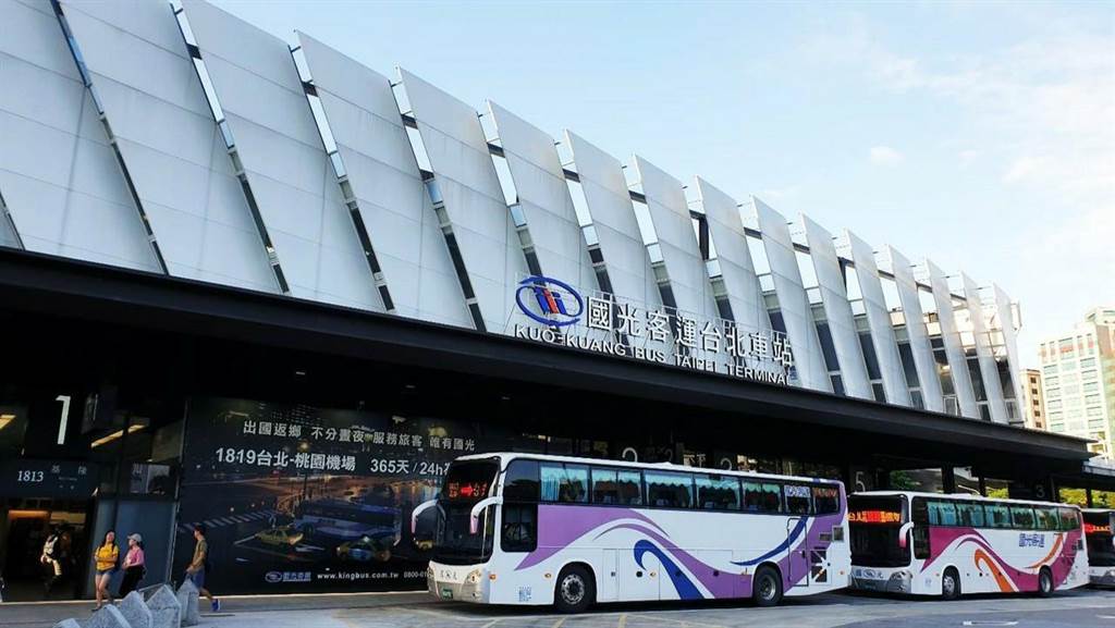 今國道客運截至上午9時為止，每班平均僅載客2人。 圖：國光客運／提供（資料照）
