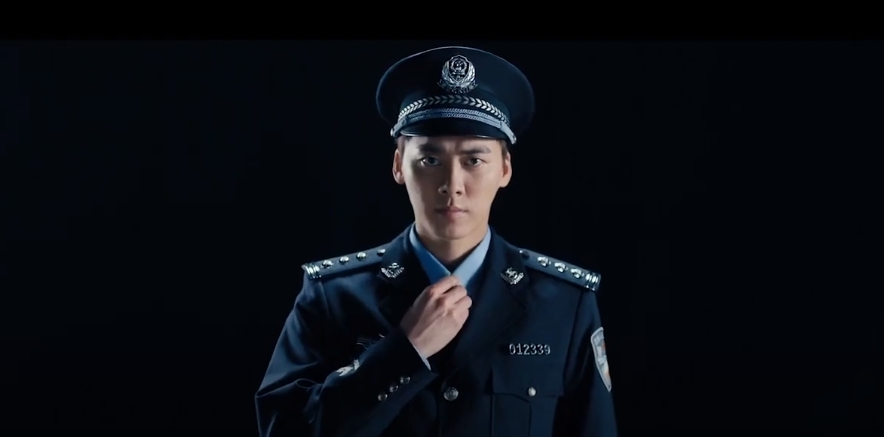 中國國家安全部推出形象短片，慶祝「人民警察節」，由中國藝人李易峰扮演中國國安人員。