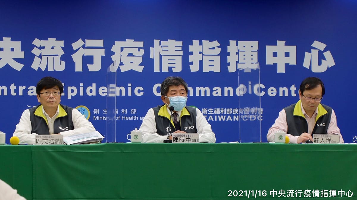 昨晚陳時中指出醫師案838傳染源與案812基因序列幾近相同，染疫醫生有可能是被案812傳染。 圖：中央流行疫情指揮中心/提供
