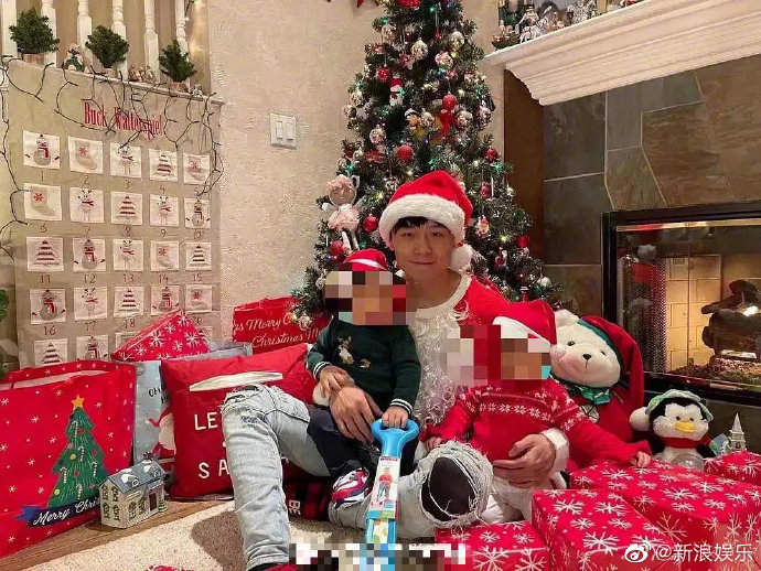 張恒今日突然曬出和2個孩子的照片，並承認寶寶是自己的。 圖：翻攝自微博