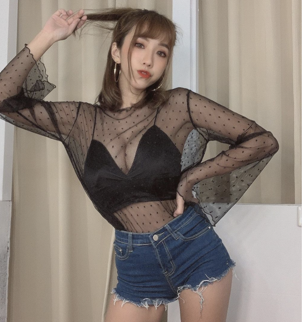 張宇婷性感穿搭。 圖：翻攝IG／張宇婷