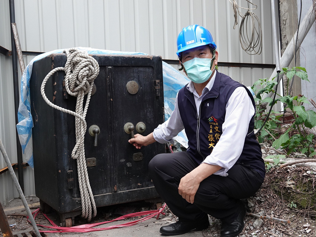 台中州廳內發現日治時期的保險箱。 台中市政府/提供