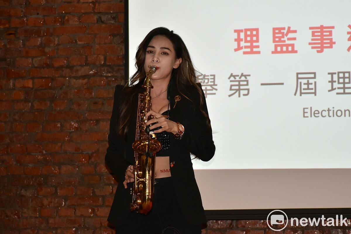 電音薩克斯風創作樂手余子琪驚艷全場。 圖：孫家銘/攝