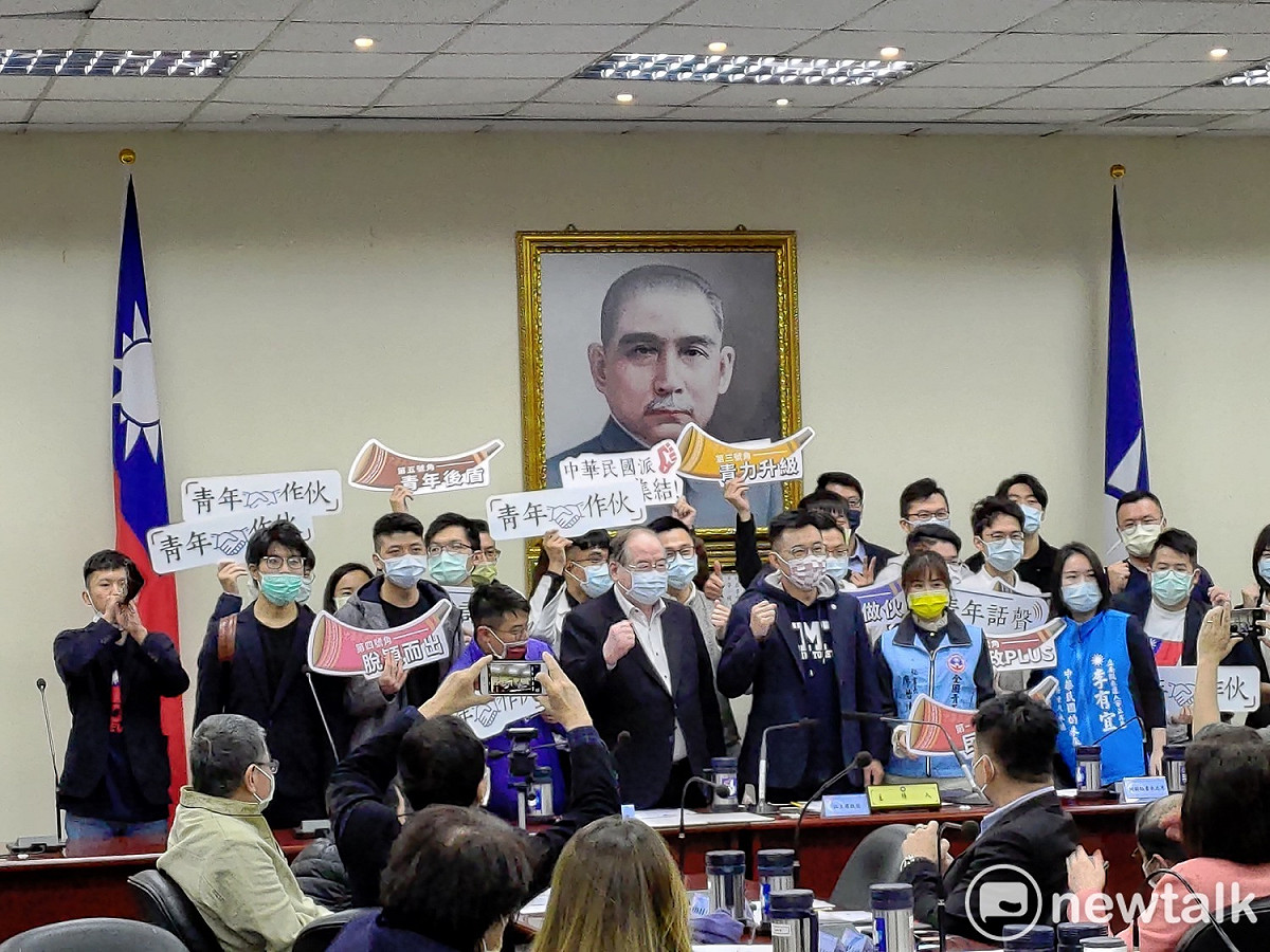 國民黨青年部於中常會發表報告。 圖：黃建豪/攝