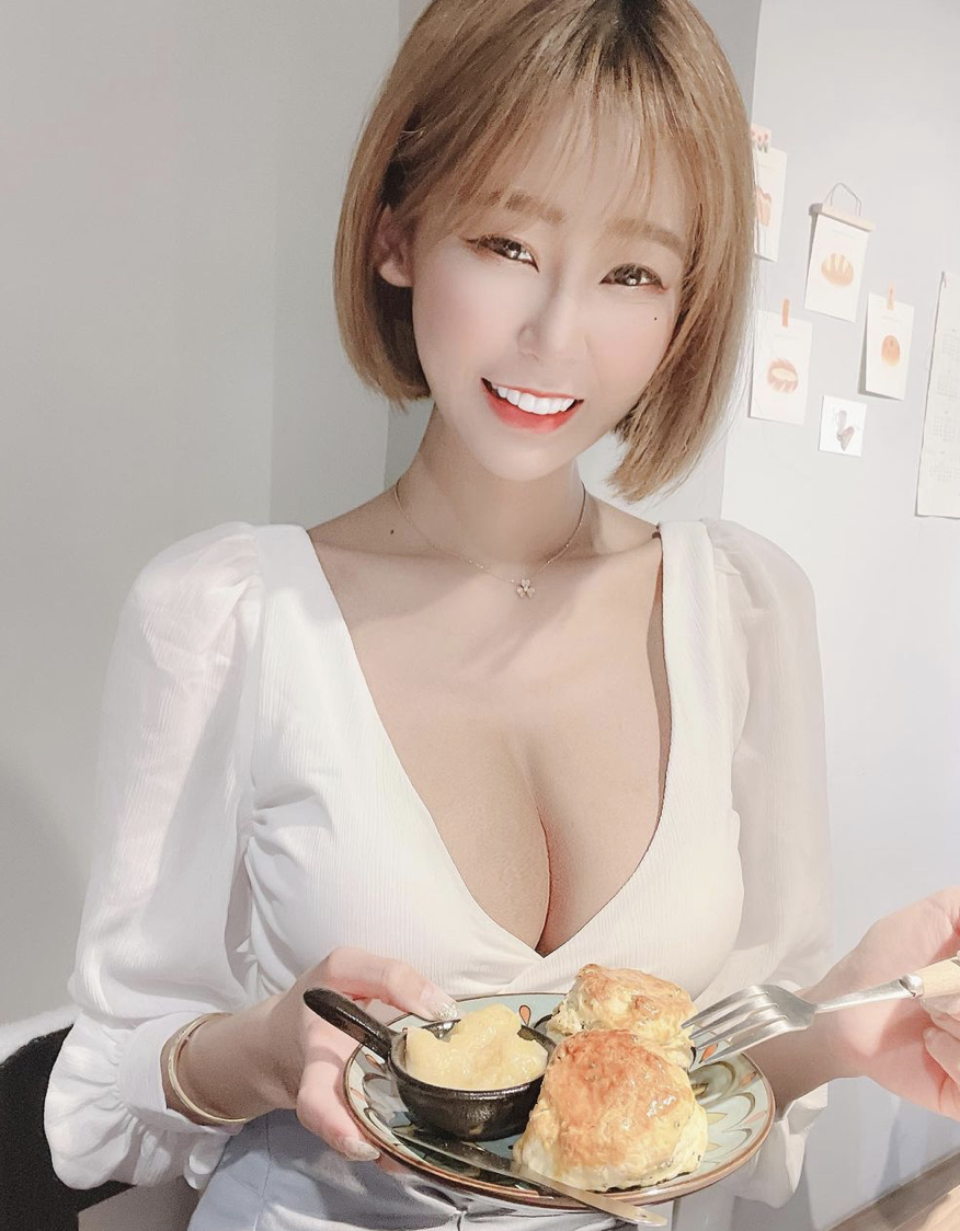 小雪分享食物。 圖：翻攝IG／小雪