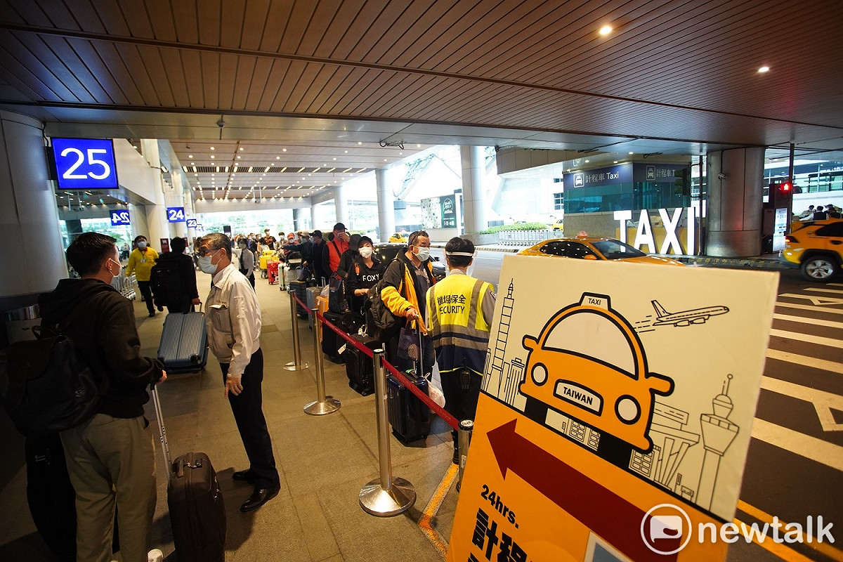 指揮中心3日晚間證實一名桃園機場停車場清潔人員確診，列為本土個案。 圖：林昀真/攝（資料照）