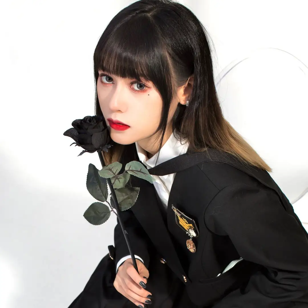 中國知名博主「魔女月野」。 圖：翻攝抖音/魔女月野