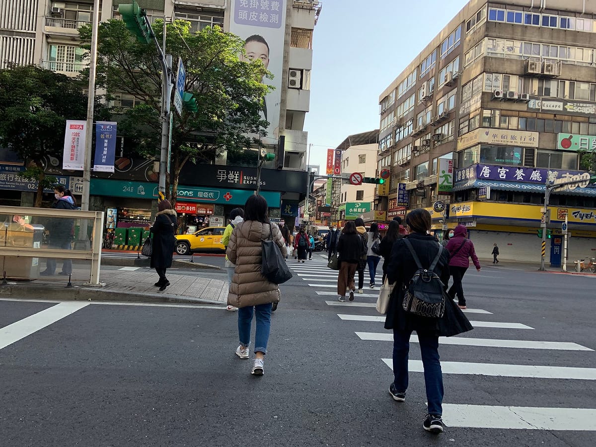 明天開工日冷氣團南下，氣象專家預估未來4天最低氣溫可降至8度左右。（資料照） 圖：張家寧／攝