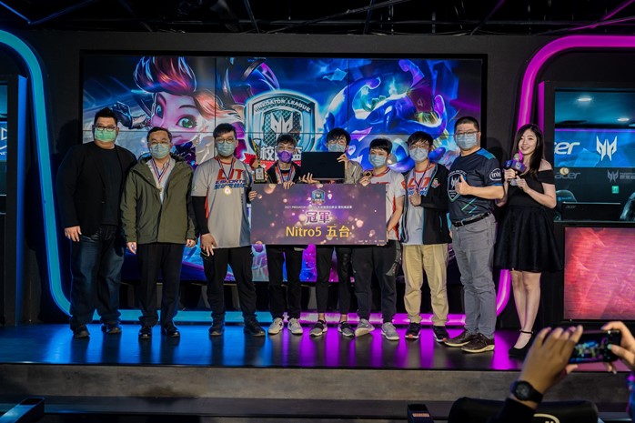 黎明技術學院勇奪2021 Predator League《英雄聯盟》校際盃盟校邀請賽冠軍  圖：Garena/提供