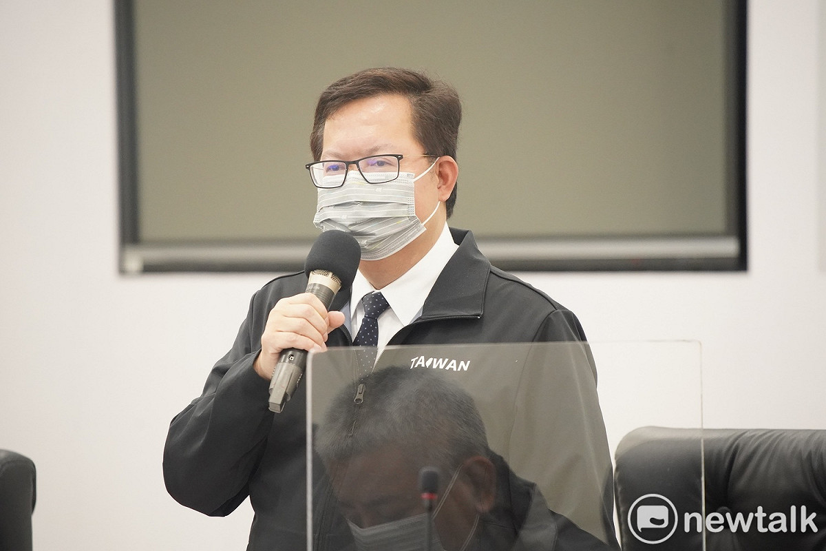 鄭文燦表示，桃園市政府會按照中央每個階段的要求，按部就班執行相關防疫規範。 圖：林昀真／攝