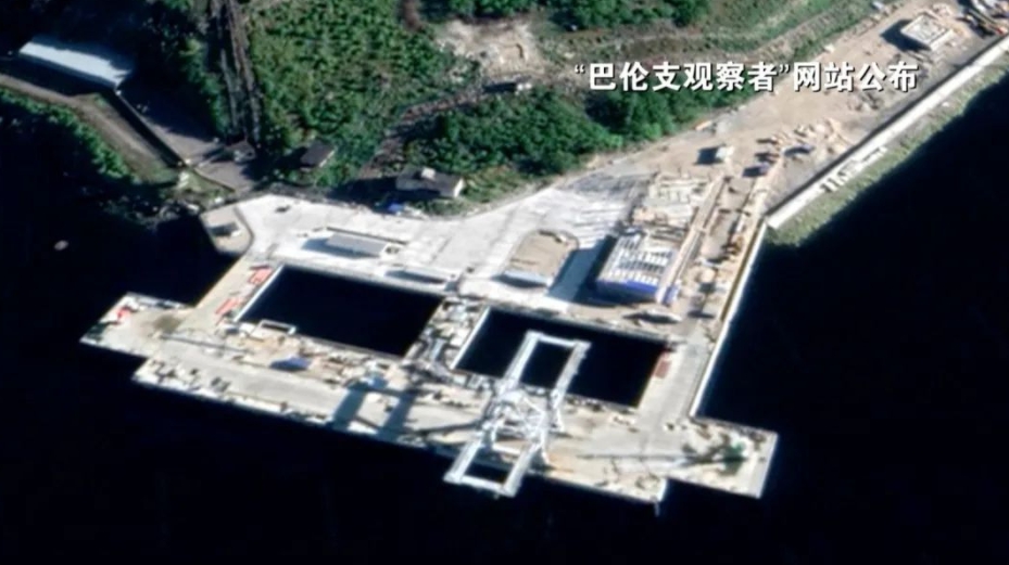 俄羅斯被爆在科拉半島上北莫斯科一處提供戰略核潛艇停靠的碼頭新建一棟放置「波賽頓」核魚雷的建築物。 圖 : 翻攝自CCTV